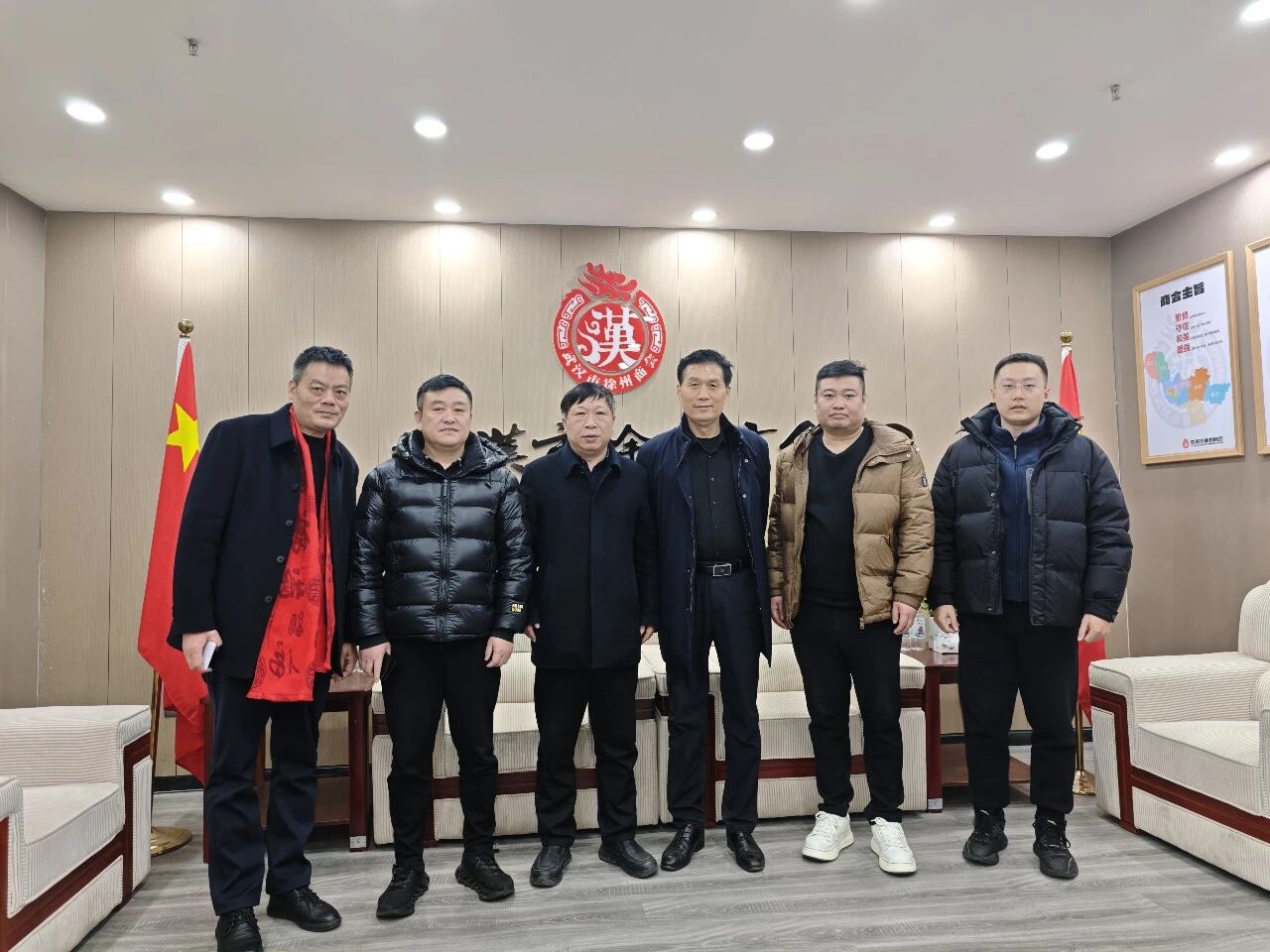 政府关怀暖人心，指导交流促发展——洪山区卓刀泉街道领导莅临武汉市徐州商会指导交流